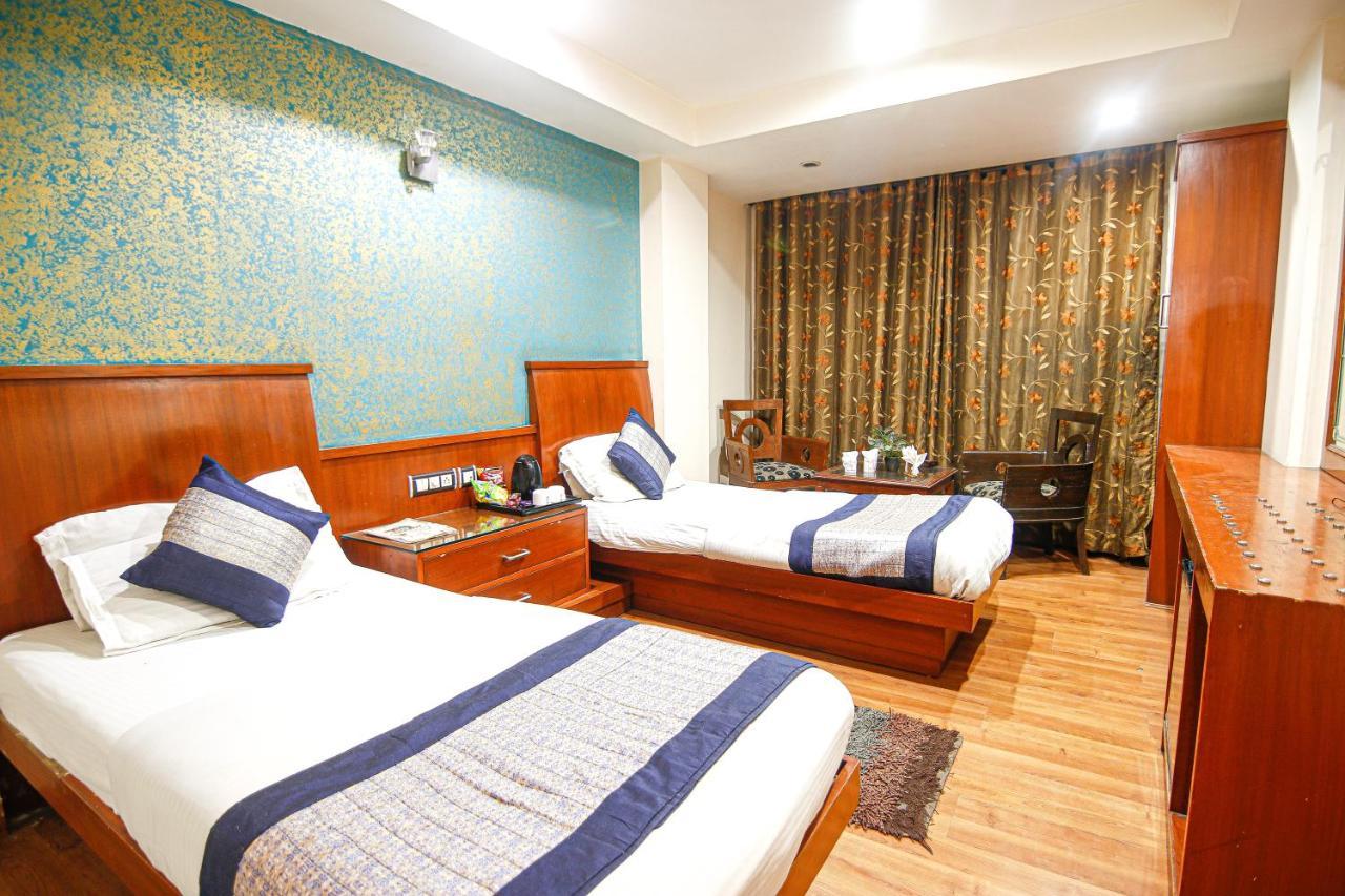 Hotel Shivdev International, Near New Delhi Railway Station Экстерьер фото