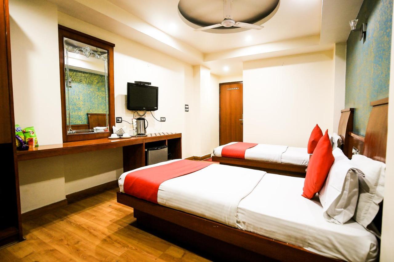 Hotel Shivdev International, Near New Delhi Railway Station Экстерьер фото